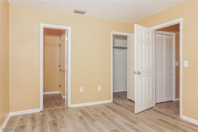 Building Photo - 7436 Sunnybrook Blvd