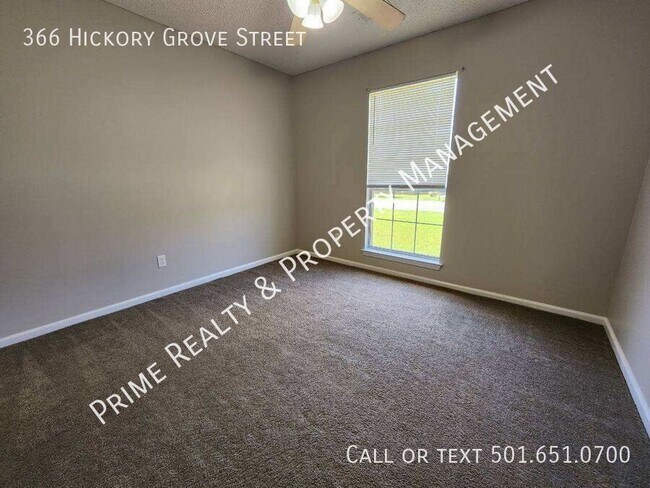 Building Photo - 366 Hickory Grove St