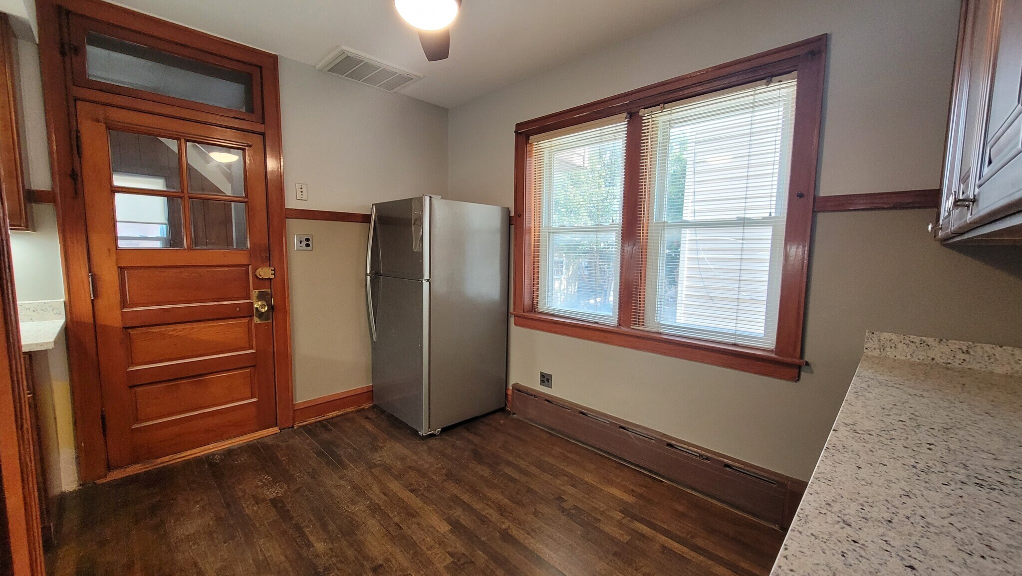 Building Photo - 5228 W Hutchinson St