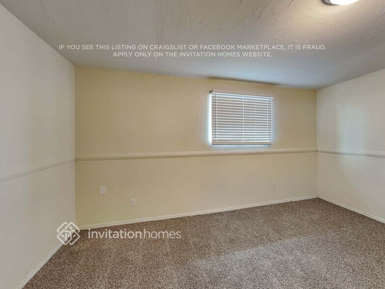 Building Photo - 246 W Kristal Way