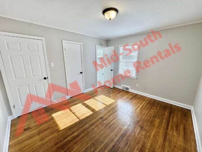 Building Photo - 1051 Mosby Rd