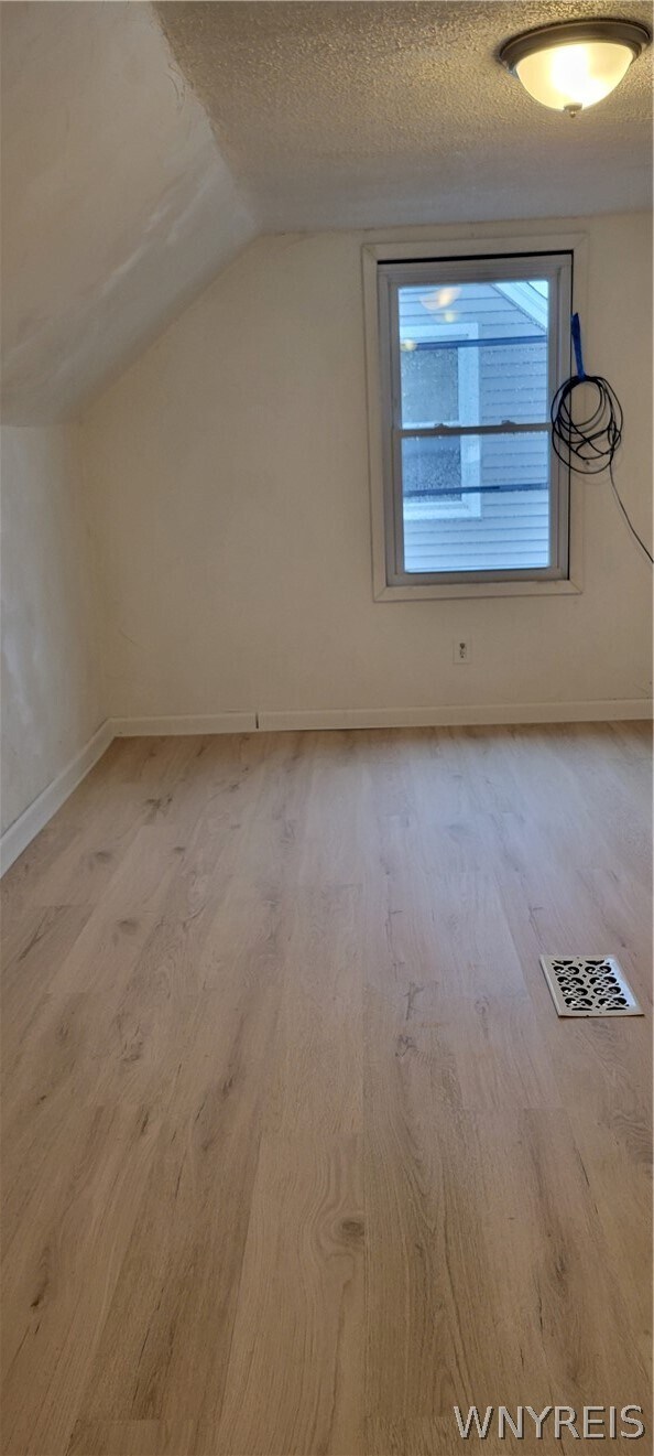 Building Photo - 3563 Sherwood Ave