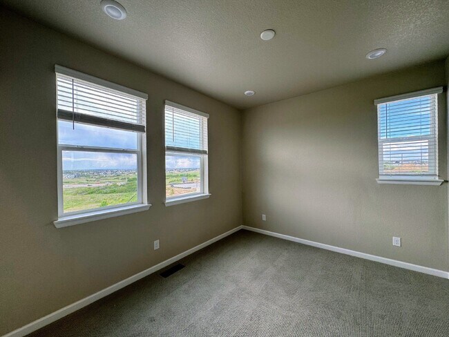 Building Photo - 7022 Doncaster Ct