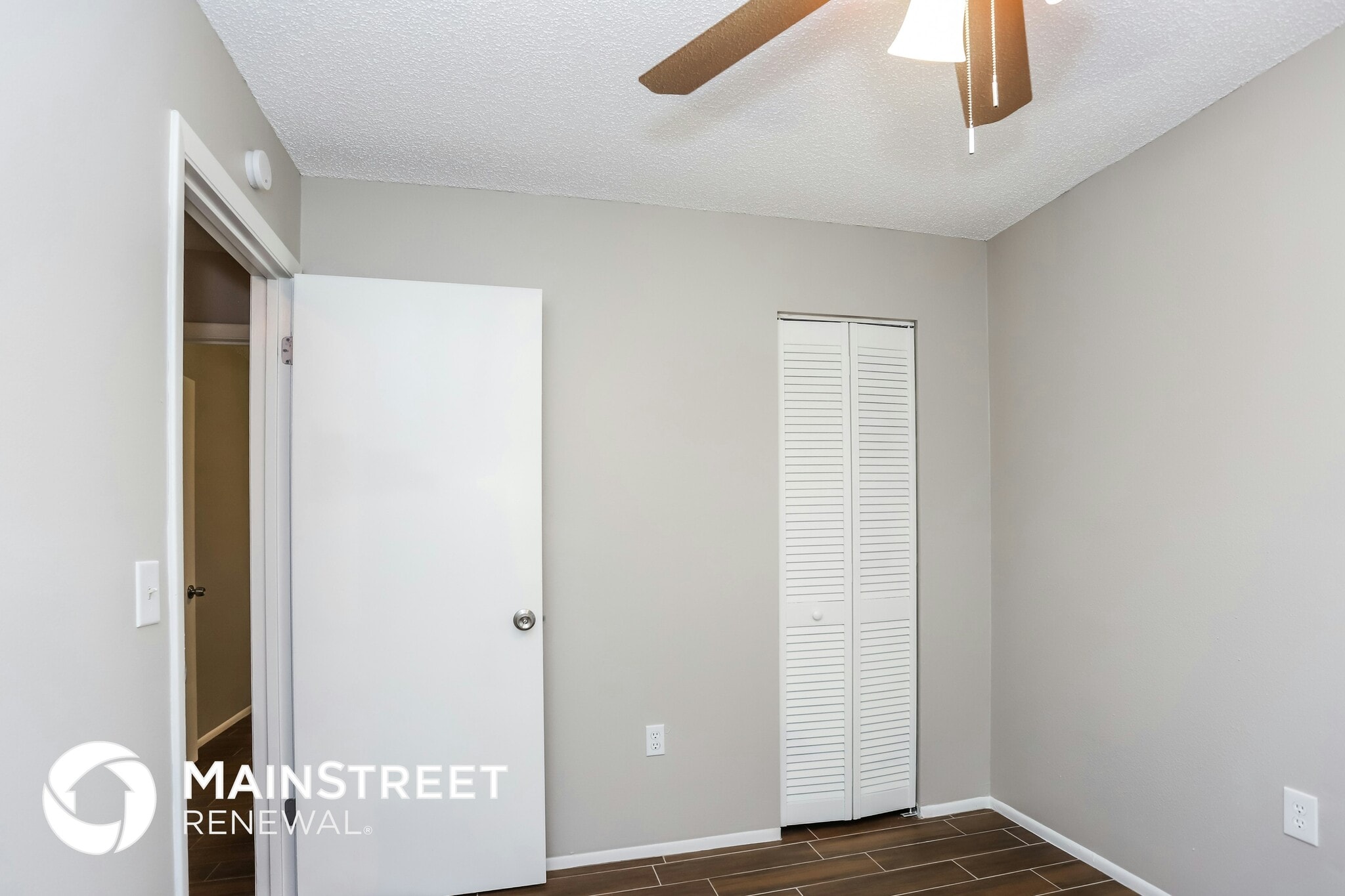 Building Photo - 345 S Indica Ct