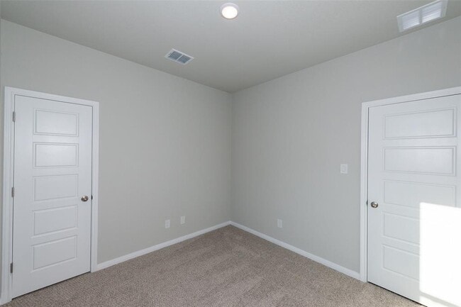 Building Photo - 403 Cross Barn Blvd