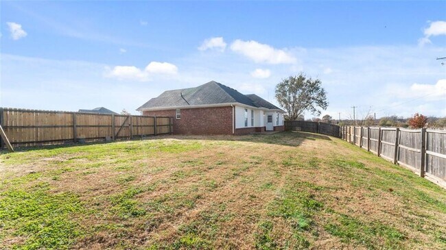 Building Photo - 4102 SW Fieldstone Blvd