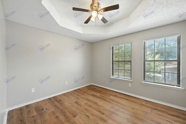 Building Photo - 210 Rolston Rd