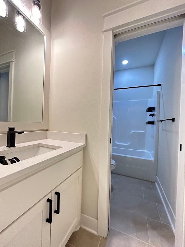 Building Photo - 27 Shropshire Dr