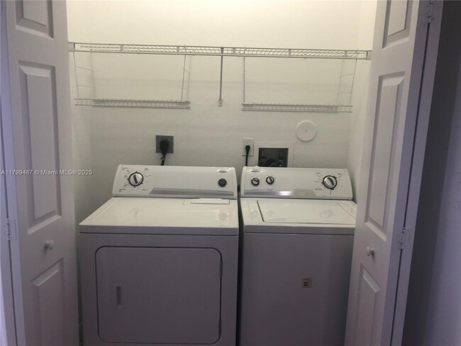 Building Photo - 8999 NW 107th Ct
