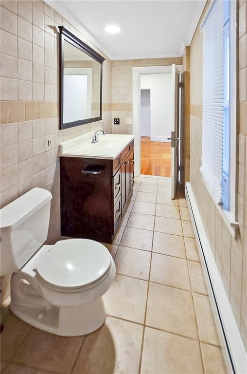 Building Photo - 292 Pleasant St