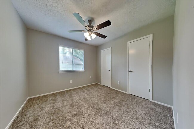 Building Photo - 4819 Bridgeville Ln