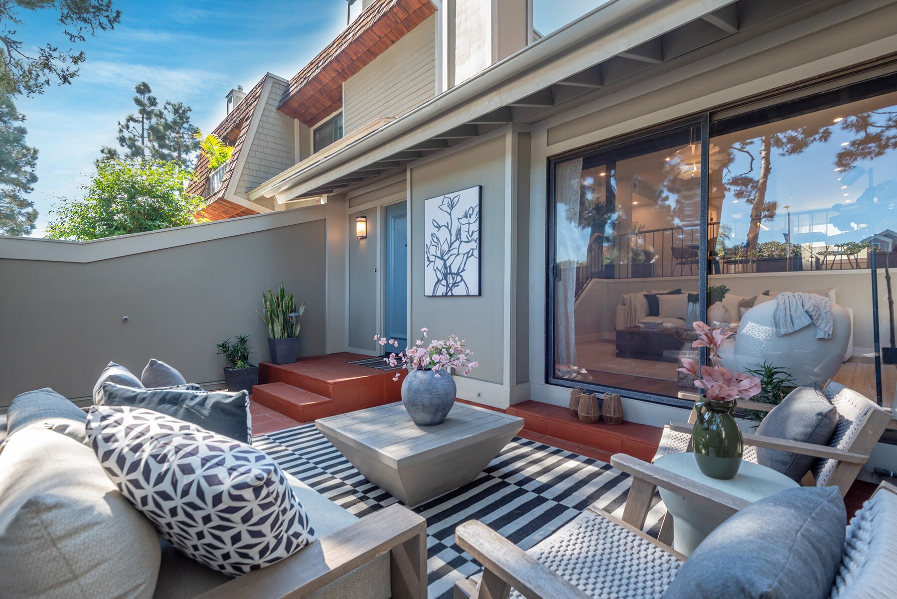 Charming Patio - 13135 Mindanao Way