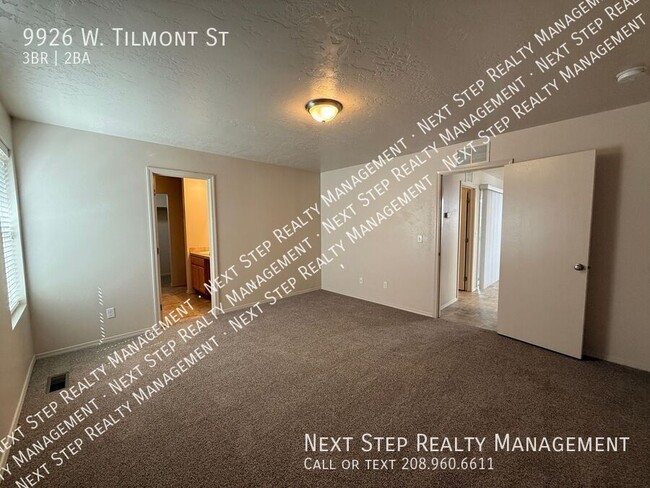 Building Photo - 9926 W Tilmont St