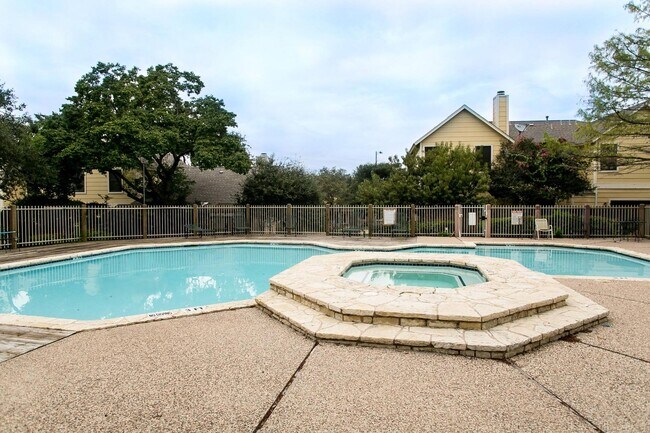 Building Photo - 11901 Swearingen Dr