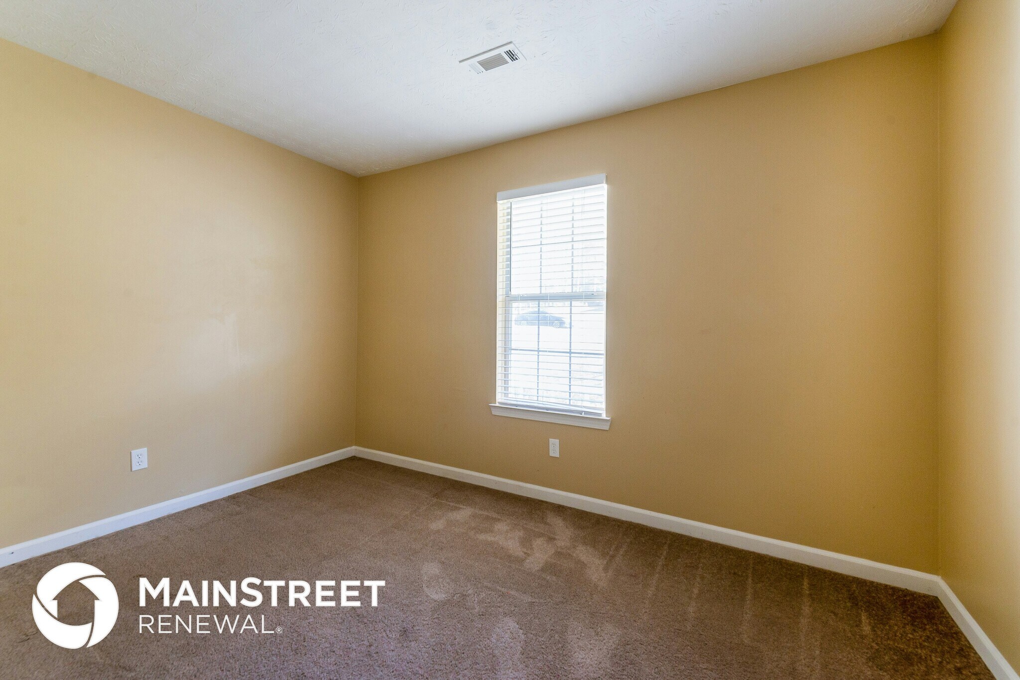 Building Photo - 6805 Silver Maple Dr