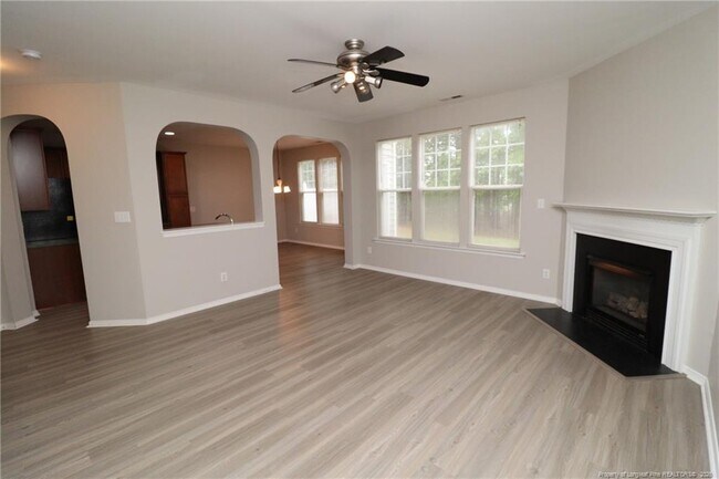 Building Photo - 104 Bell Tower Way
