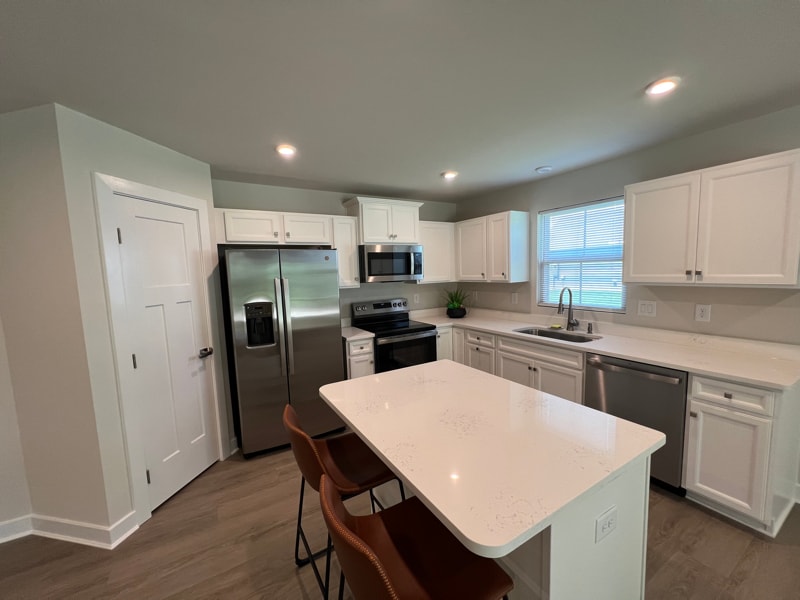Building Photo - 26051 Vintage Cir