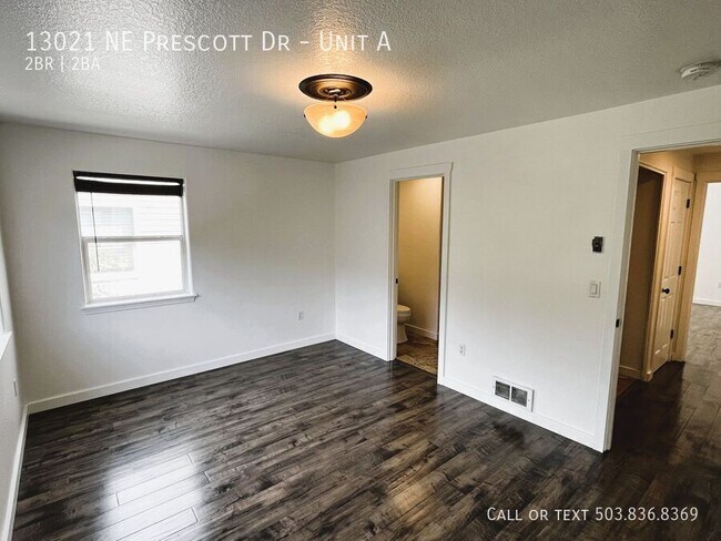 Building Photo - 13021 NE Prescott Dr