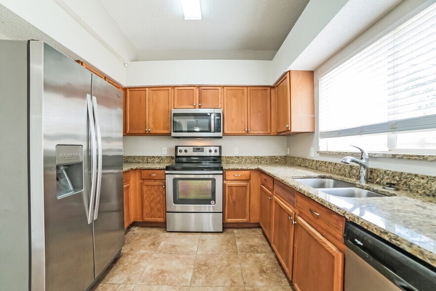 Building Photo - 13210 Pike Lake Dr