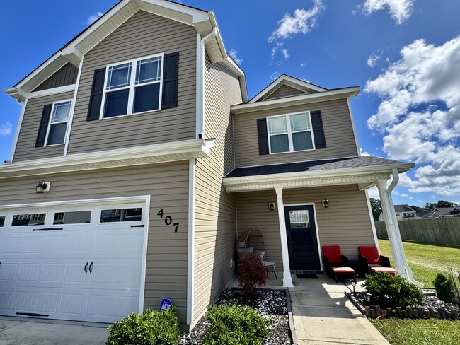 Primary Photo - 407 Cattle Ranch Ln