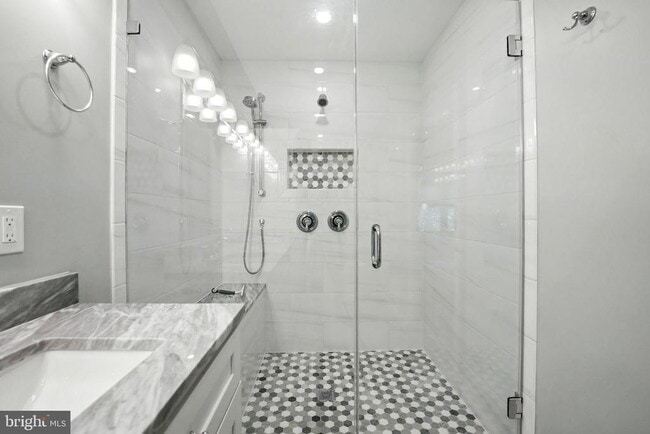 Building Photo - 3911 Courtland Cir