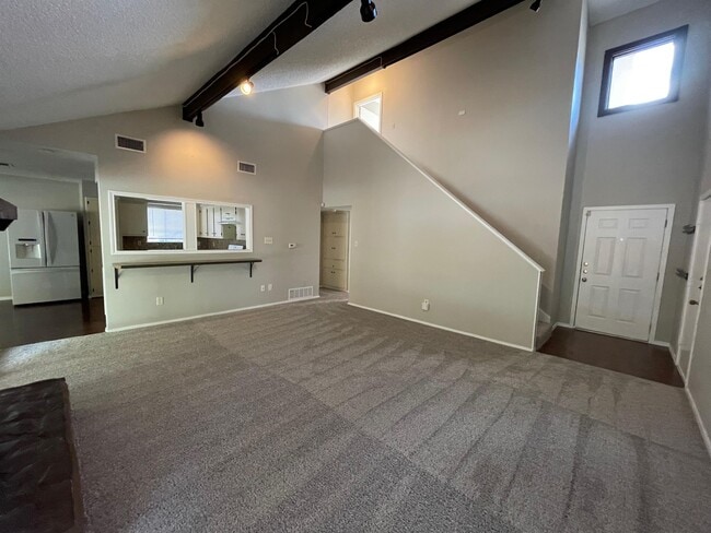 Building Photo - 412 Blue Valley Dr