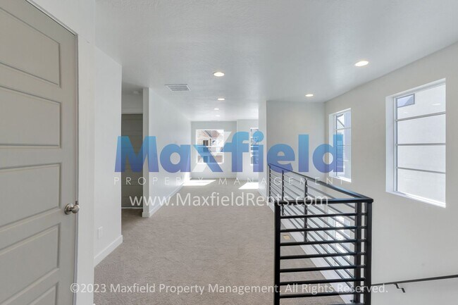 Building Photo - EV Friendly, Pool Access, Modern Luxury Sc...