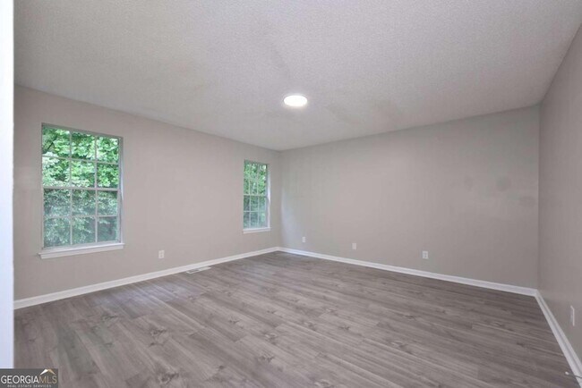 Building Photo - 1575 Watercrest Cir