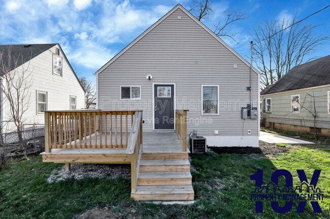 Building Photo - 2453 McGuffey Rd