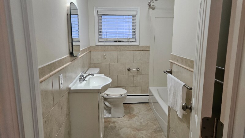 Building Photo - 667 Indian Church Rd