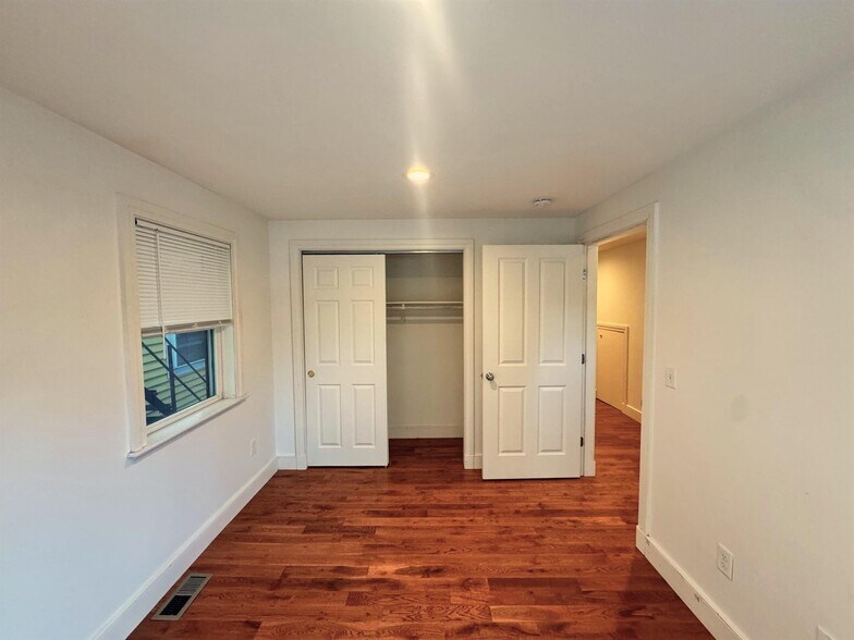 Building Photo - 50 Spring St