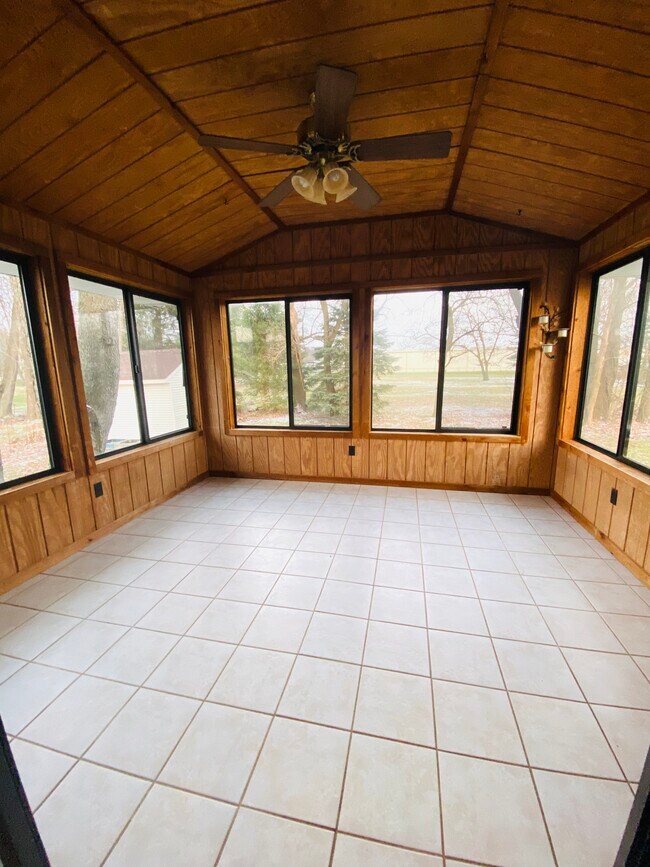 Building Photo - 11266 Billingham Ave NW