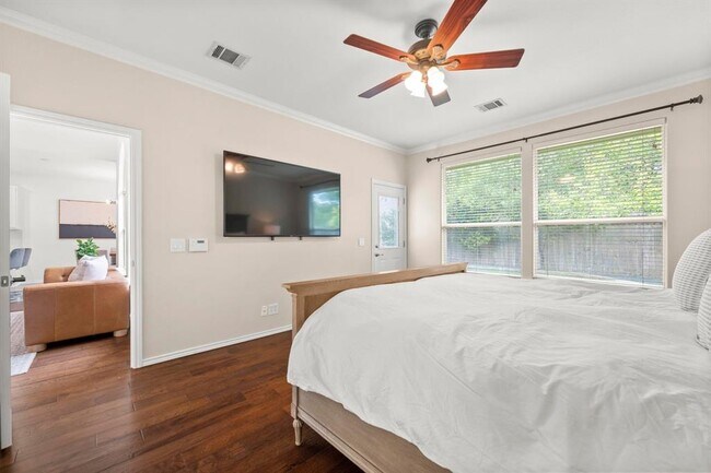 Building Photo - 11805 Emerald Falls Dr