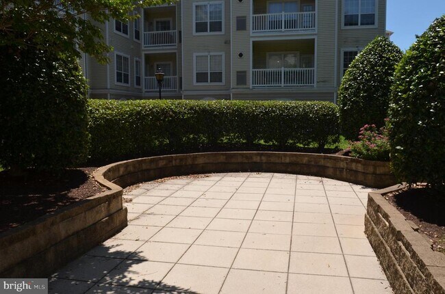 Building Photo - 4551 Strutfield Ln