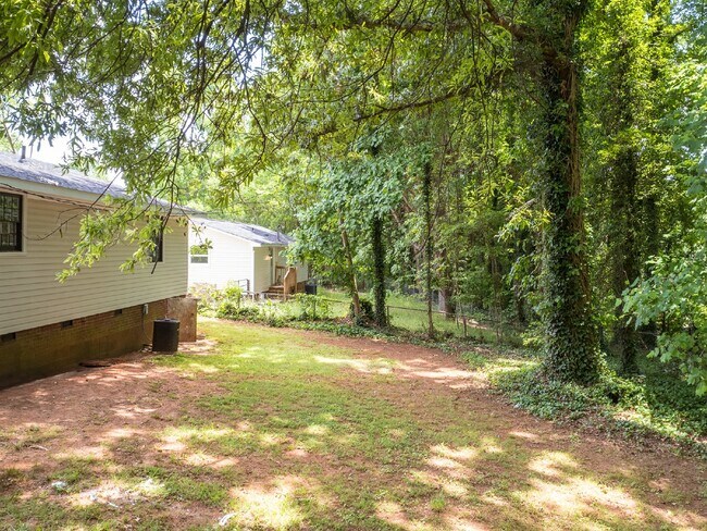 Building Photo - "Charming 3-Bedroom Retreat in Kings Mountain - Cozy 1050 sqft Home!"