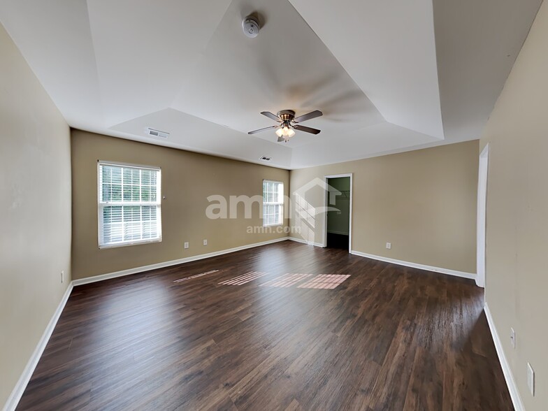 Building Photo - 6001 Ricker Rd