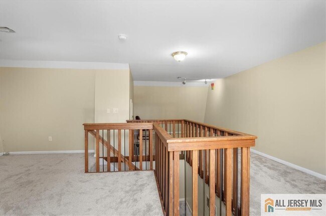 Building Photo - 73 Tennyson Dr