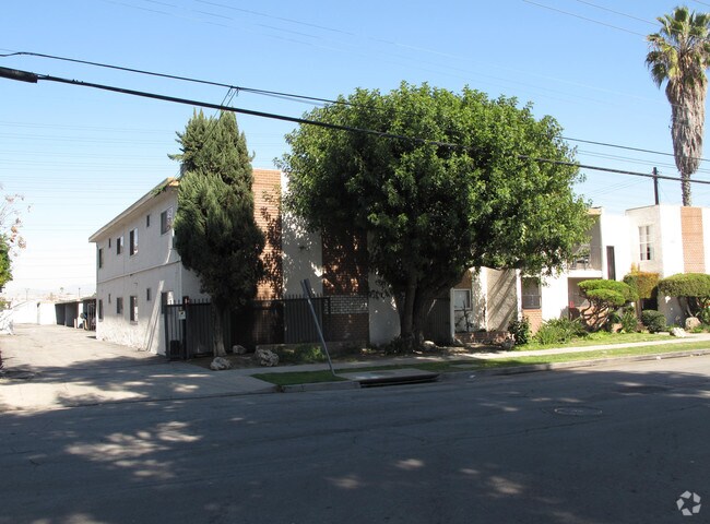 Building Photo - Evergreen II Apartments