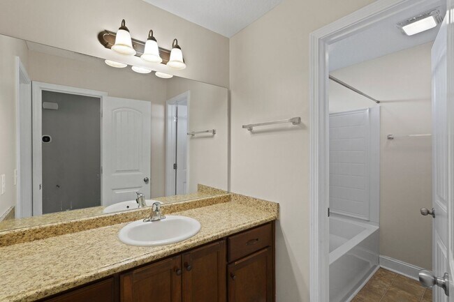 Building Photo - Charming 4-Bedroom Home for Rent in Hinesville, GA