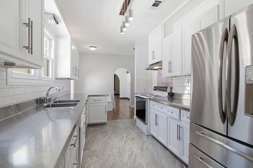Building Photo - 2516 Shirley Ave