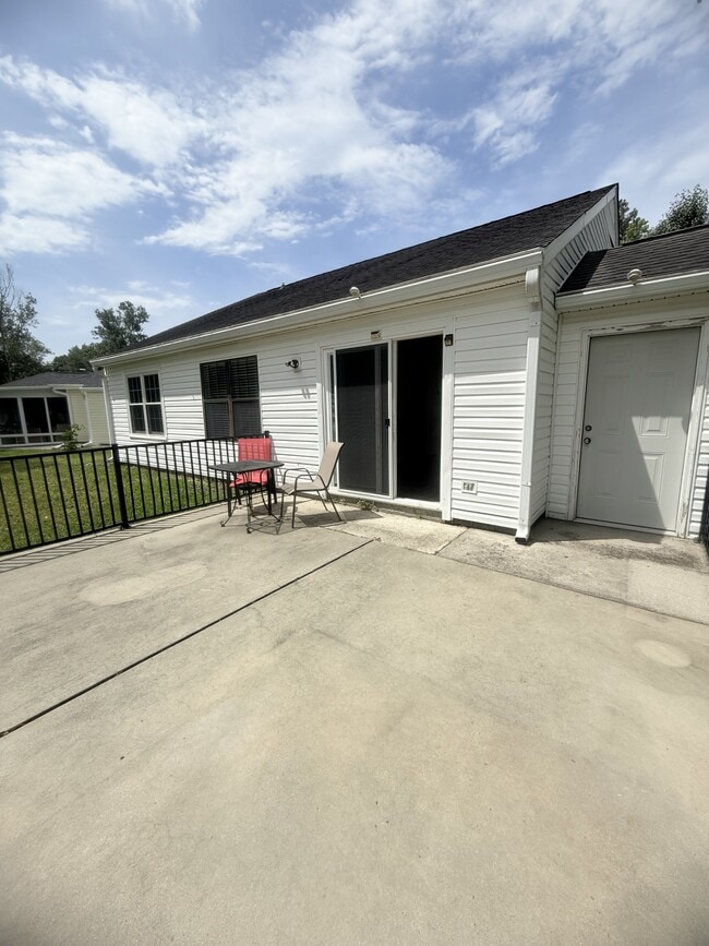Building Photo - 6576 Pebble Beach Crescent