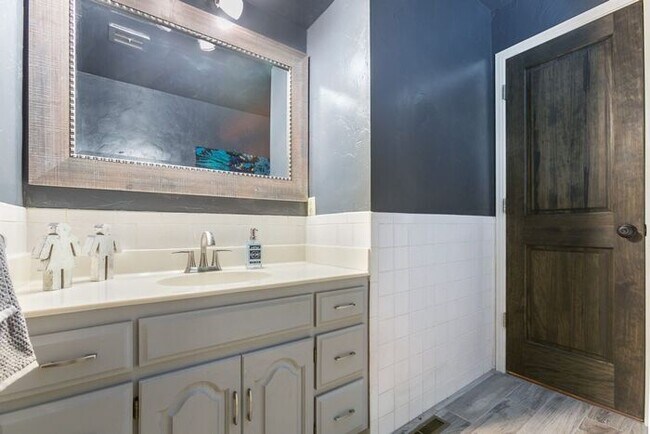 Building Photo - HOME FEATURED IN 417 MAGAZINE in 2018!!!!!...