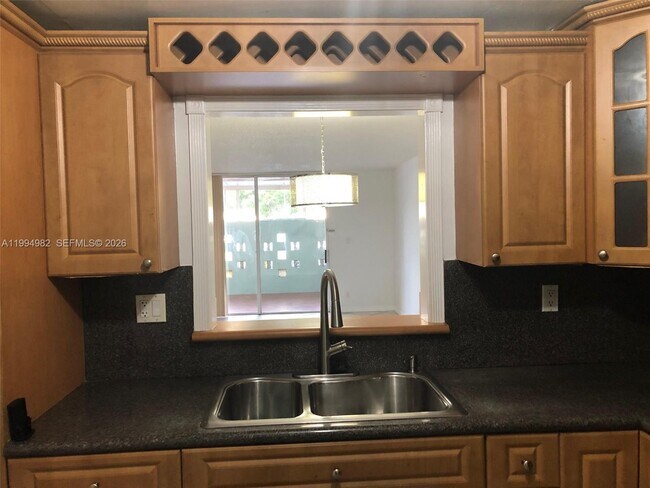 Building Photo - 404 NW 68th Ave