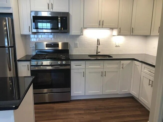 Building Photo - 37 Kingstown Way