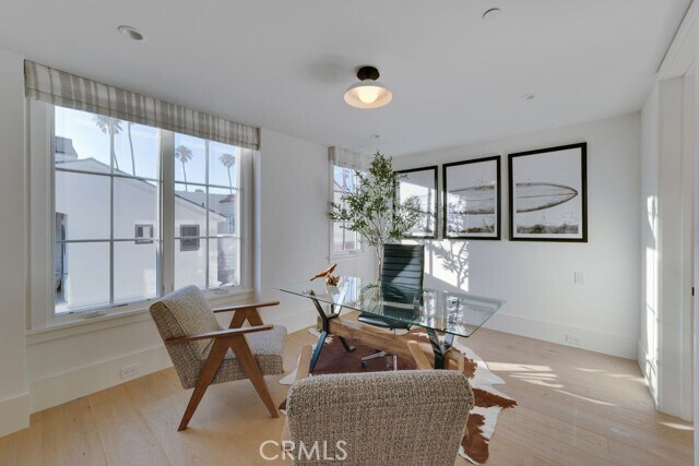 Building Photo - 2820 Bayview Dr