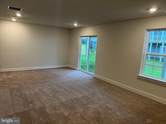 Building Photo - 1834 Ritter Dr