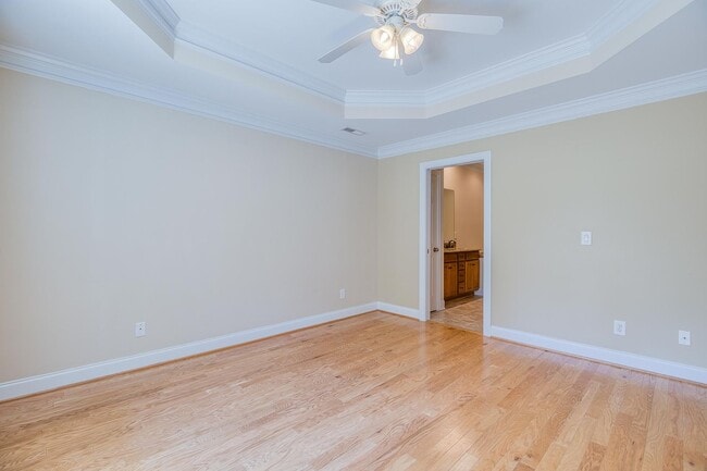 Building Photo - 3 Bedroom, 3 Bathroom Winston Salem Townhome