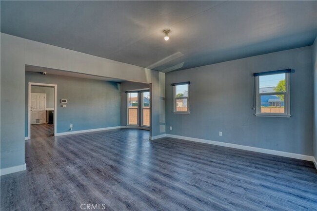 Building Photo - 127 S Townsend Ave