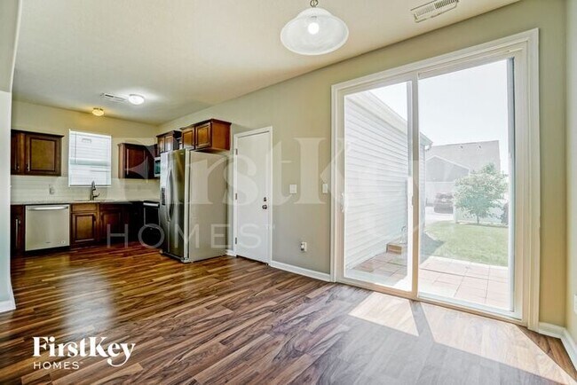 Building Photo - 5577 Eagle River Dr