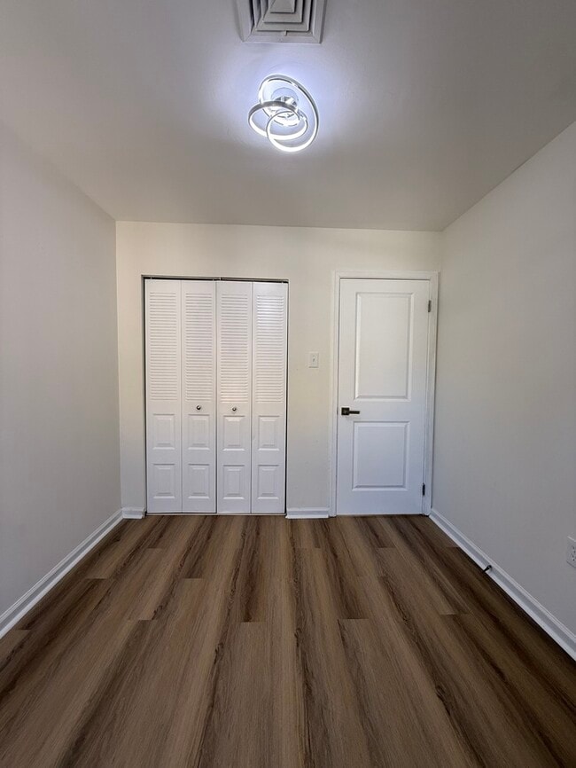 Building Photo - 1434 Mediterranean Ave